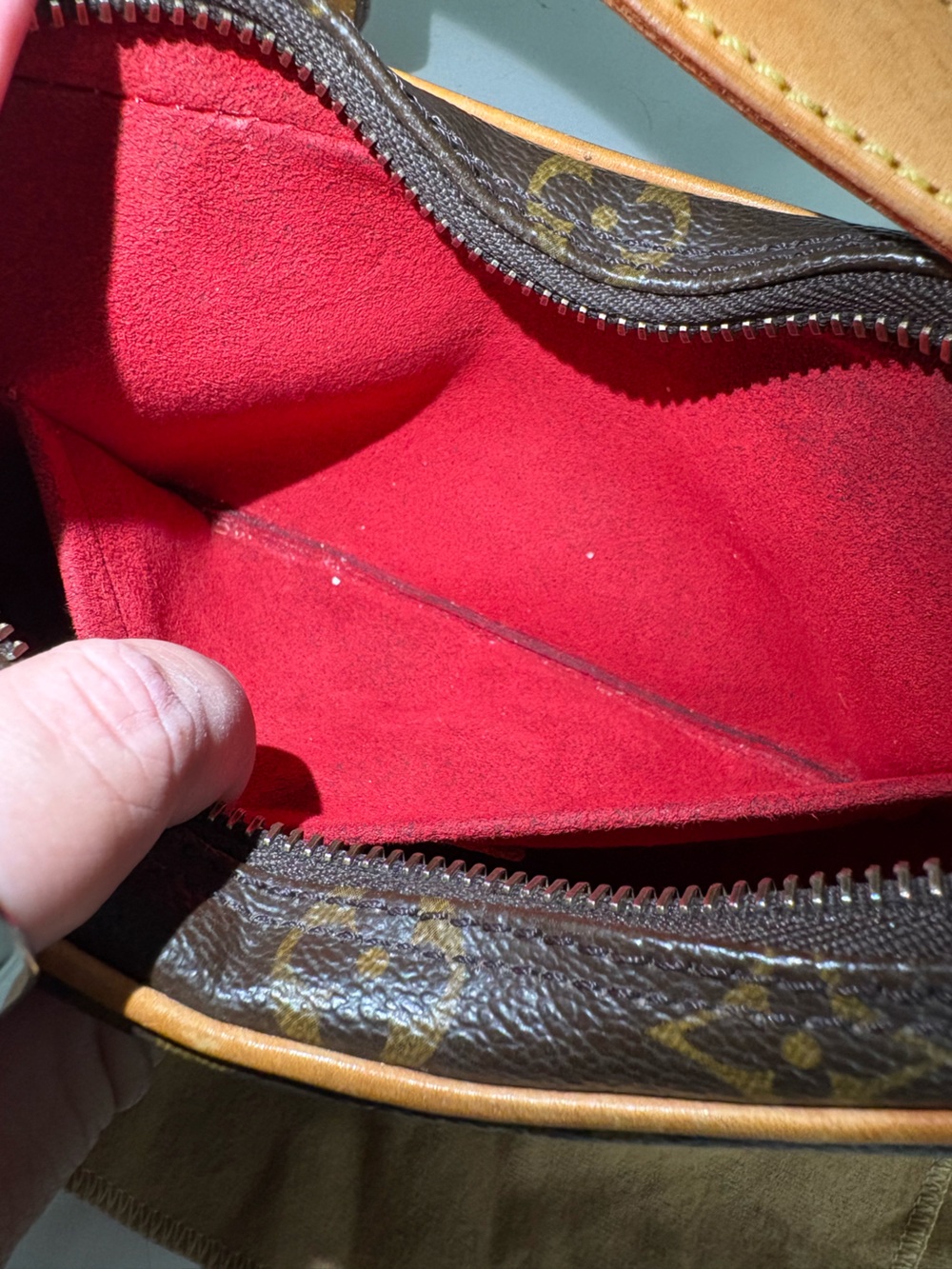 Authentic Louis Vuitton Croissant Bag PM - Picture 8 of 9